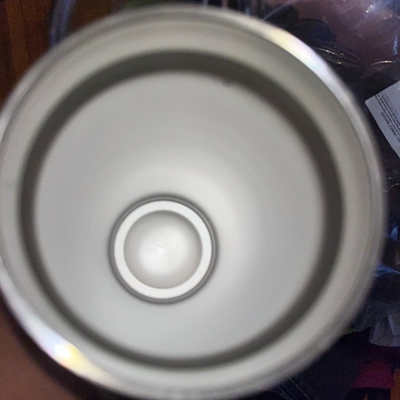 YETI Car/ Travel Mug - Picture 4 of 4